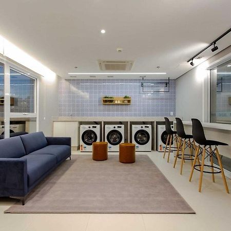 Suite Luxuosa Com Cozinha Blend Smart 1356 กัวยาเนีย ภายนอก รูปภาพ